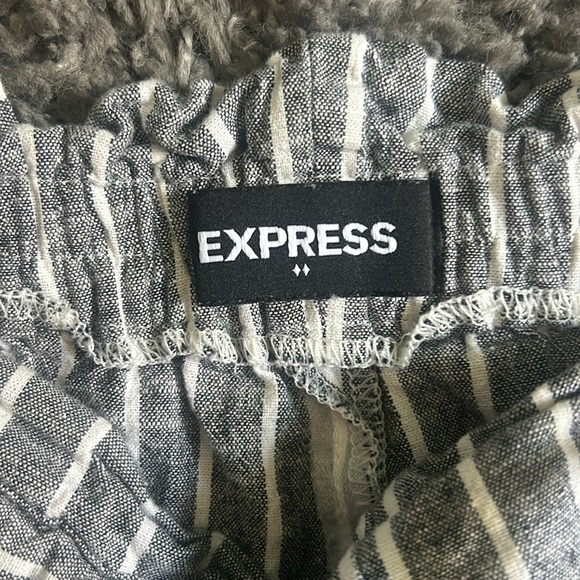Express Grey Pinstripe Two Piece Outfit - Picture 5 of 8